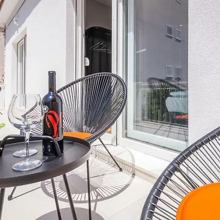 4 Elements Old Town Views Guest house 4*