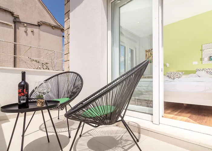 4 Elements Old Town Views