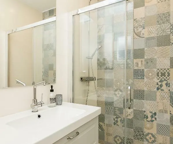 4 Elements Old Town Views