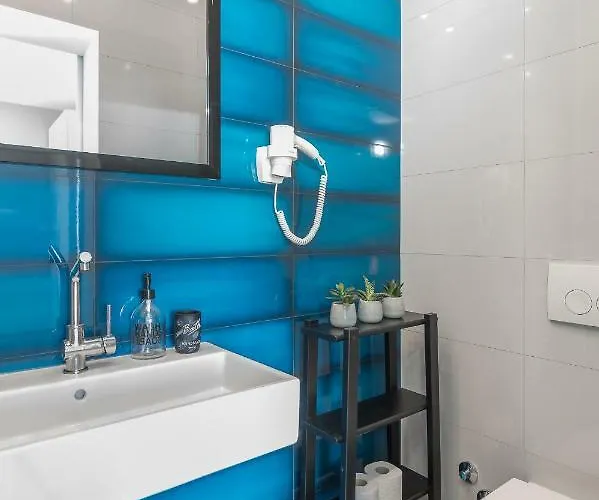 בית הארחה 4 Elements Old Town Views