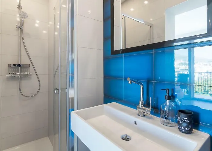 4 Elements Old Town Views בית הארחה טרוגיר