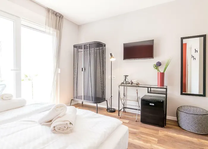 בית הארחה 4 Elements Old Town Views