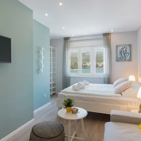 4 Elements Old Town Views Pensionat 4*