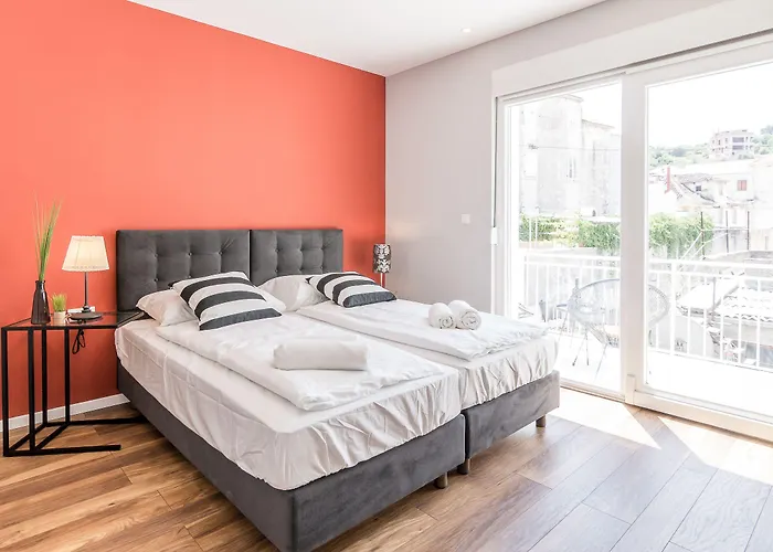 Πανσιόν 4 Elements Old Town Views