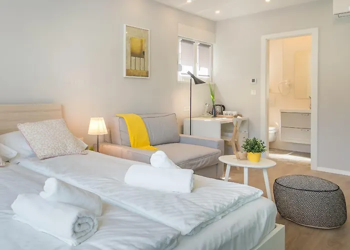 4 Elements Old Town Views Penzion