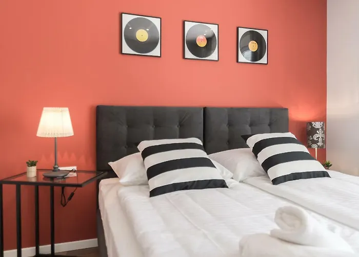 4 Elements Old Town Views