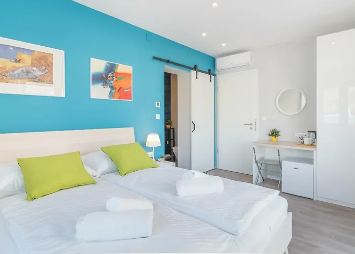 4 Elements Old Town Views Pensionat 4*